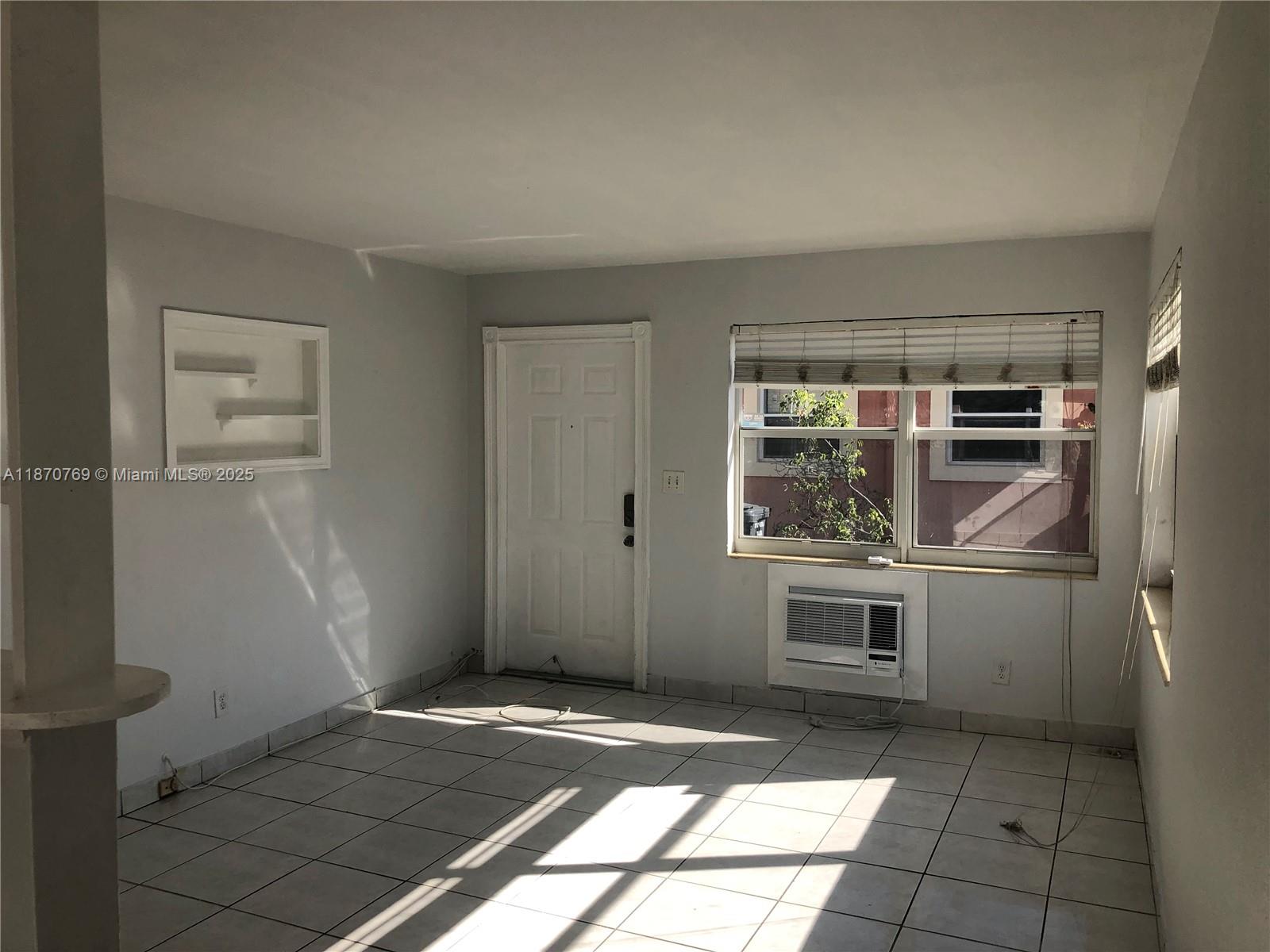 See details / 2028 sq. ft. $ 2025-09-02 0 Photo