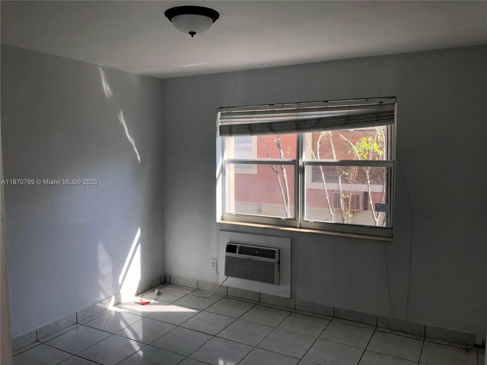 See details / 2028 sq. ft. $ 2025-09-02 0 Photo