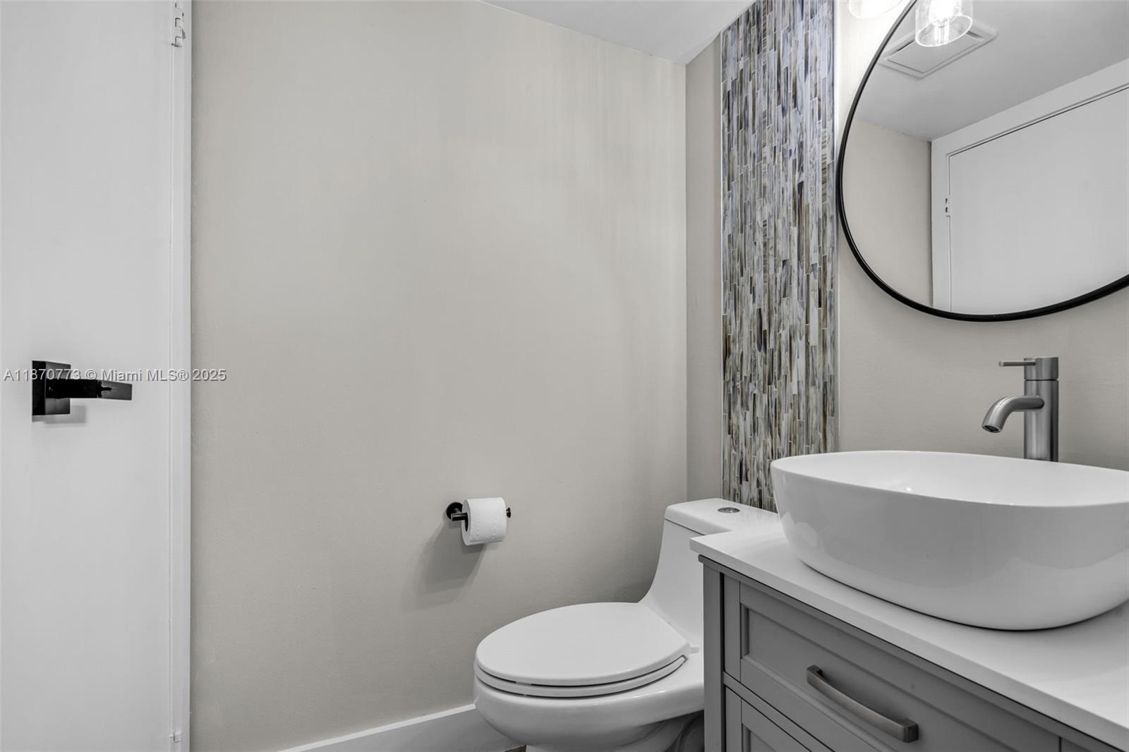Photo of 20367 Country Club Dr  #L25, Aventura, Florida, 33180 - 