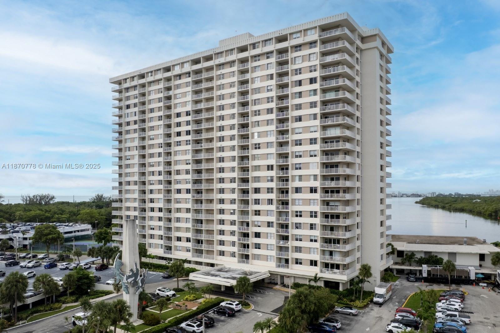 See details 701 1 / 2 762 sq. ft. $ 2025-09-16 0 Photo