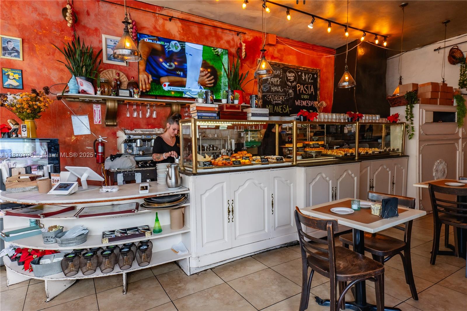   /   sq. ft. $ 2025-09-18 0 foto