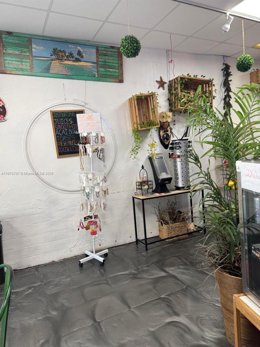 Ver detalles / sq. ft. $ 2025-09-04 0 foto