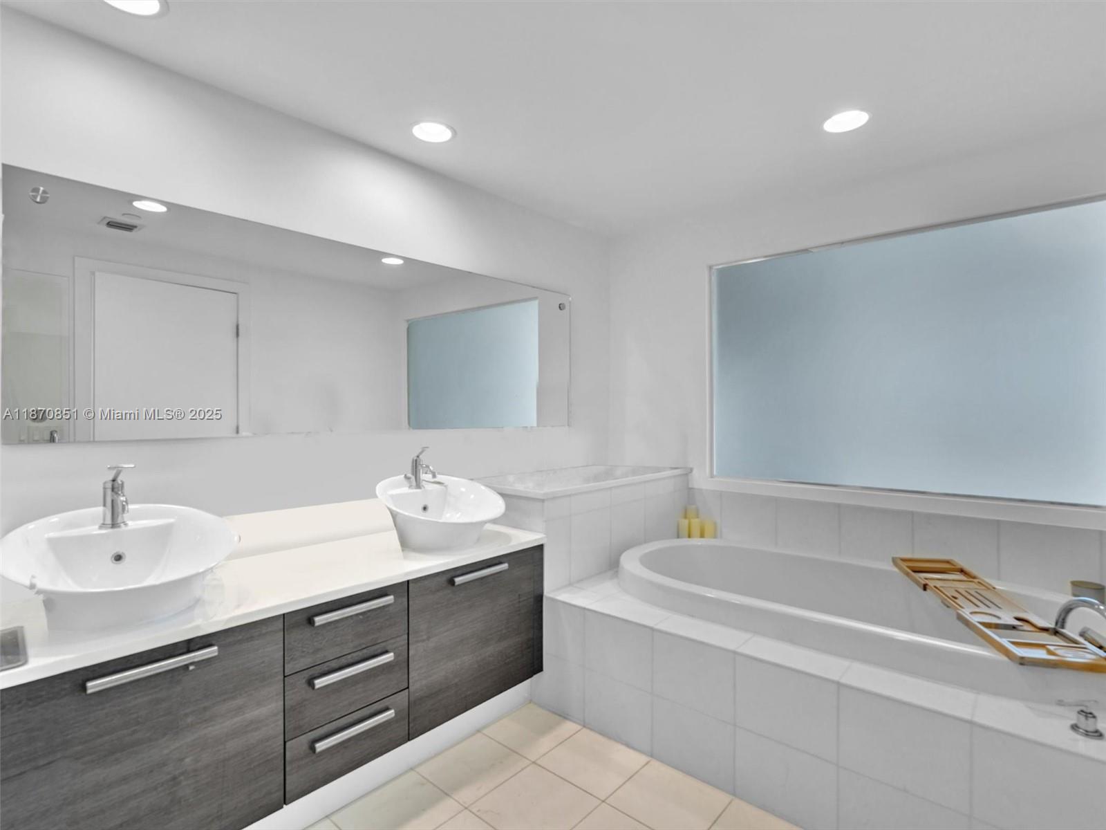 Photo of 2950 188th St  #312, Aventura, Florida, 33180 - 