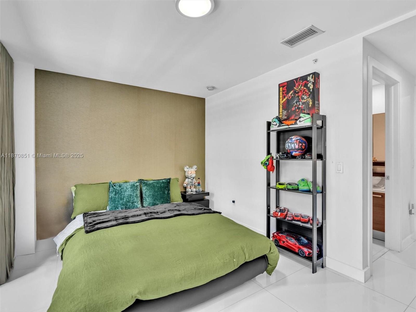 Photo of 2950 188th St  #312, Aventura, Florida, 33180 - 