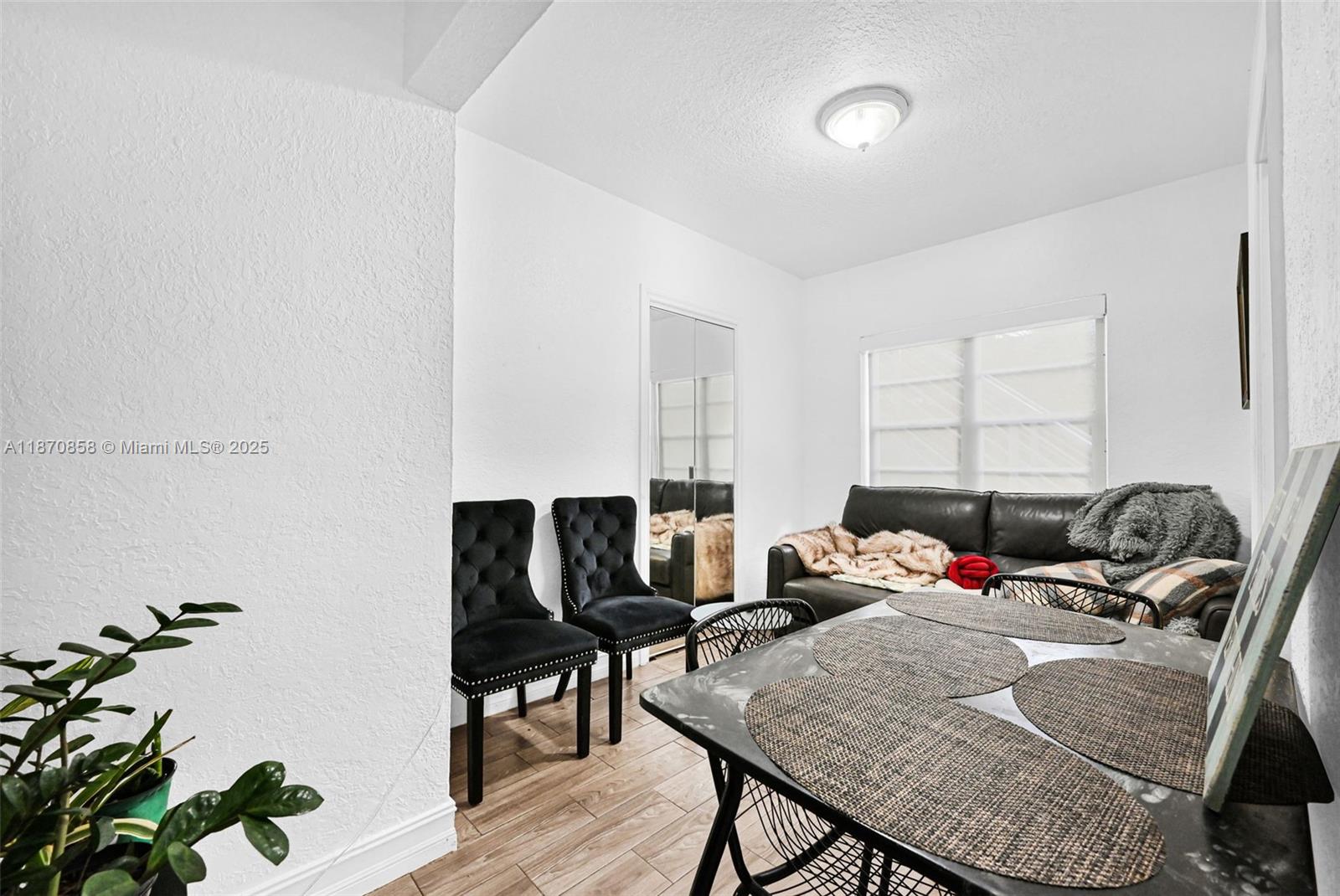   /  3784 sq. ft. $ 2025-09-02 0 Photo