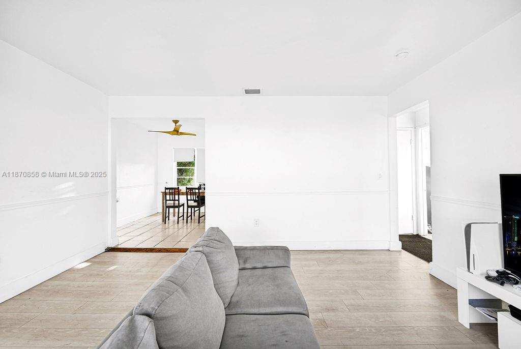   /  3784 sq. ft. $ 2025-09-02 0 Photo