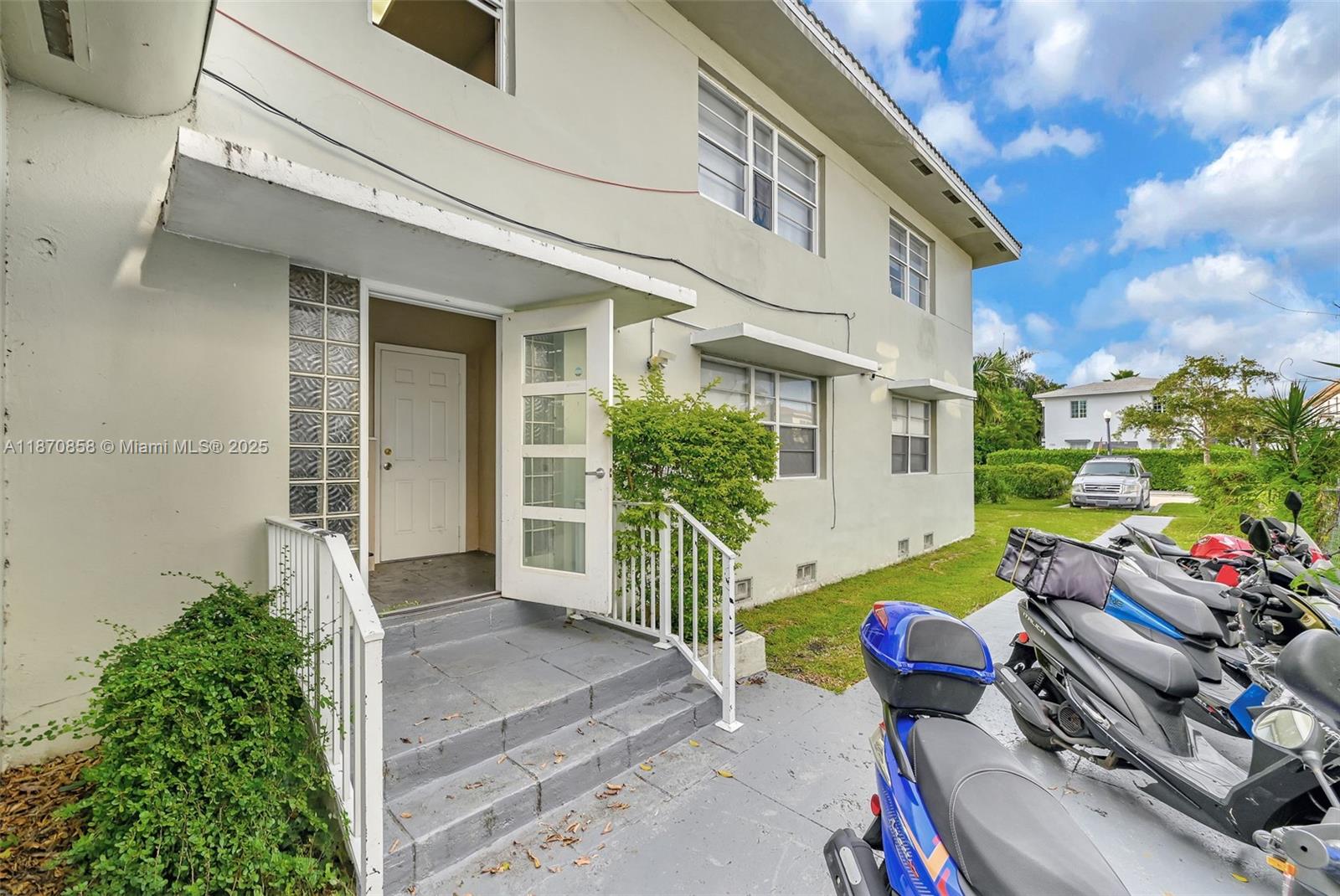   /  3784 sq. ft. $ 2025-09-02 0 Photo
