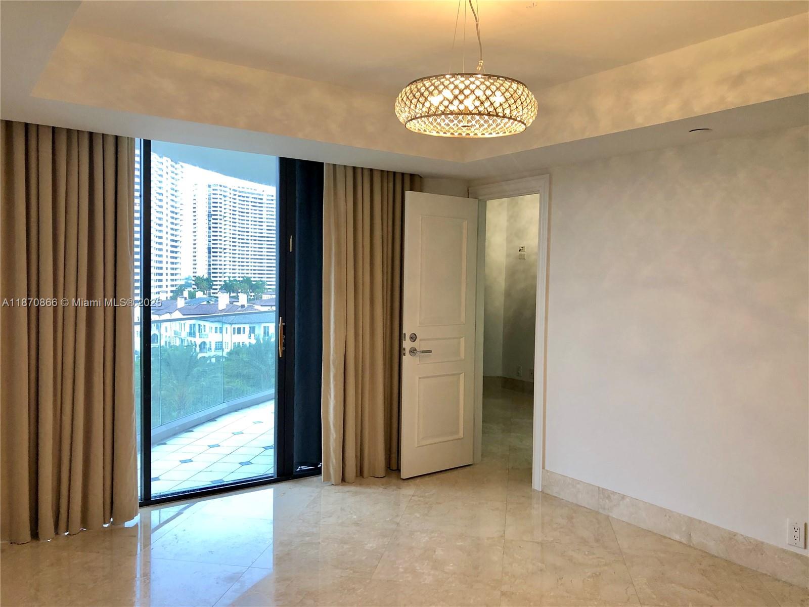 902 2 / 2 1910 sq. ft. $ 2025-09-08 0 Photo