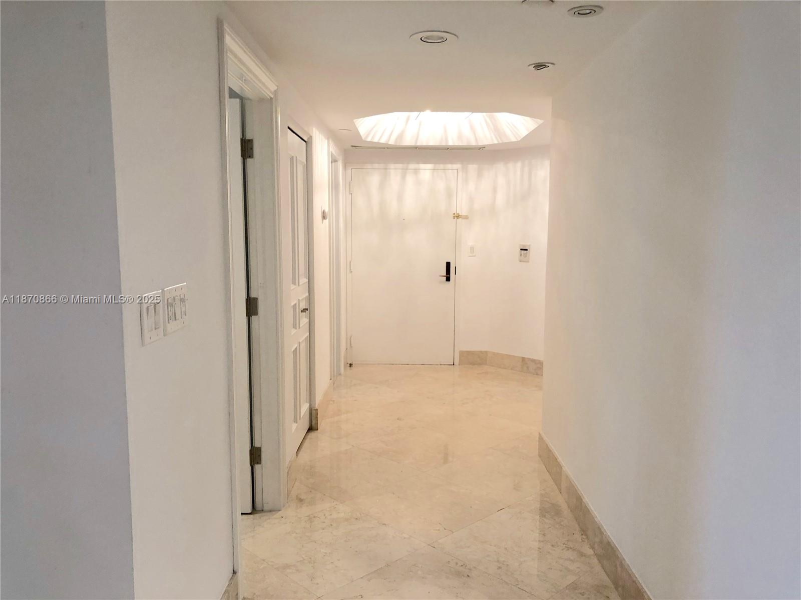 902 2 / 2 1910 sq. ft. $ 2025-09-08 0 Photo