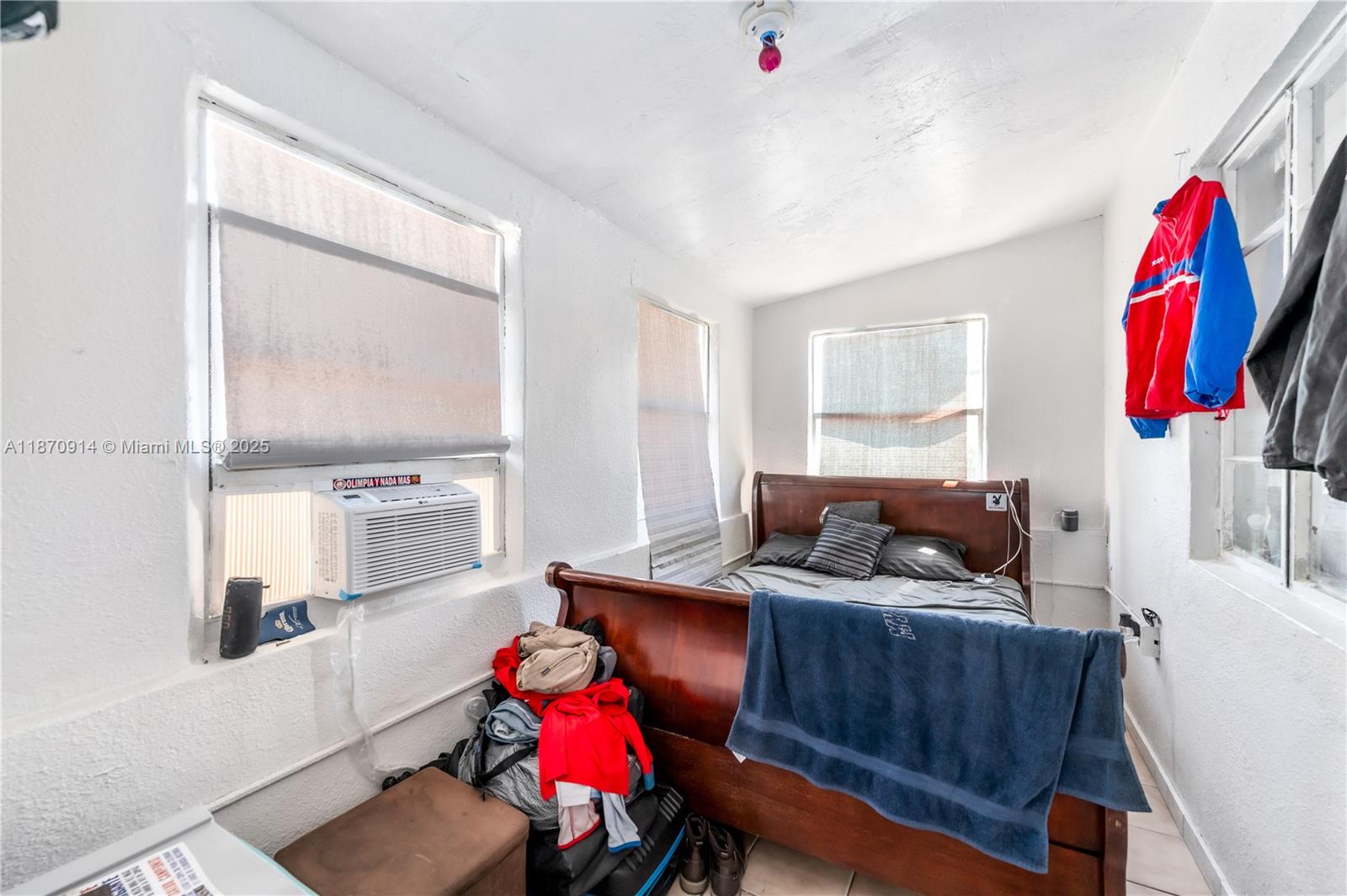 See details / 2318 sq. ft. $ 2025-09-02 0 Photo