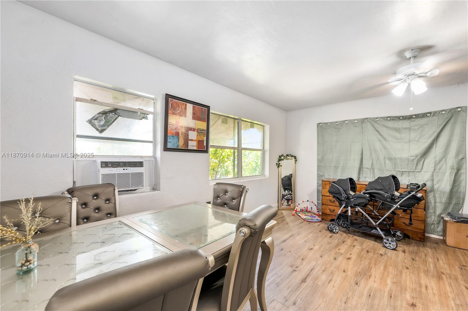 See details / 2318 sq. ft. $ 2025-09-02 0 Photo