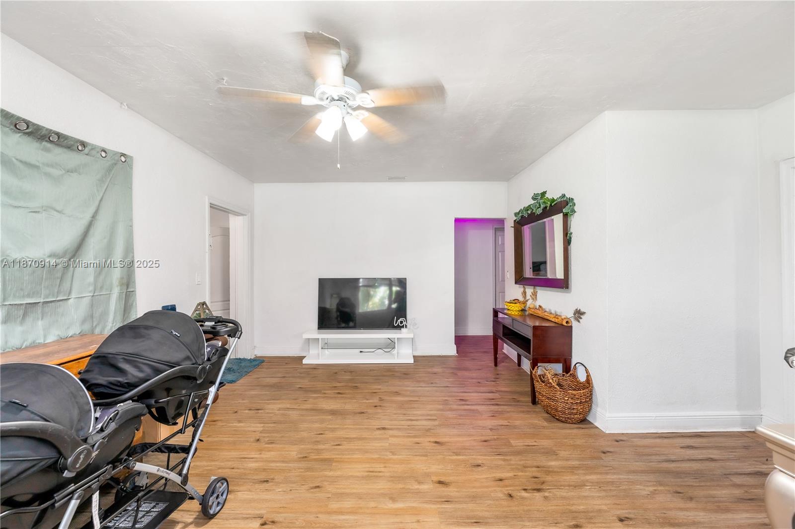 See details / 2318 sq. ft. $ 2025-09-02 0 Photo