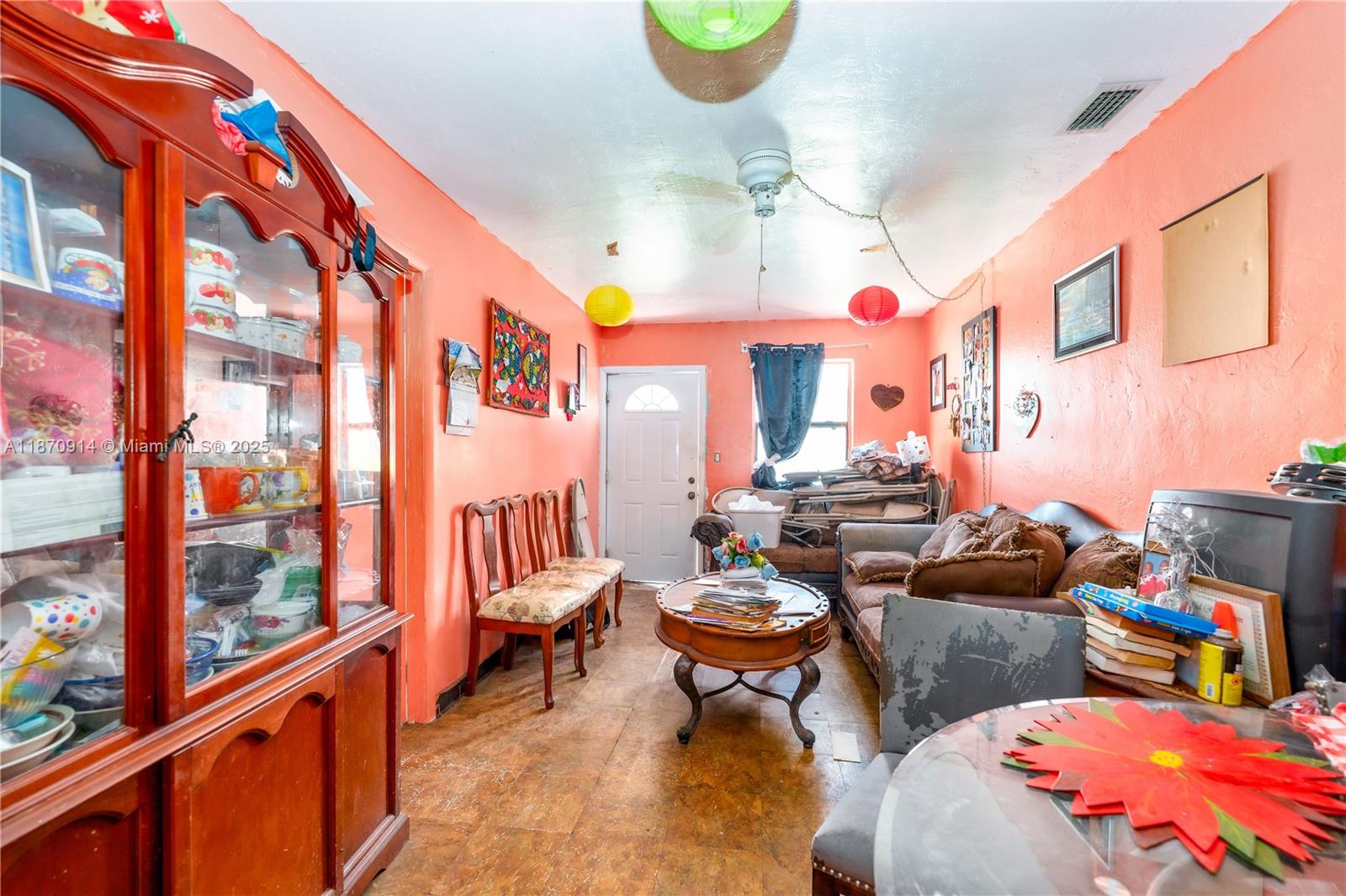 See details / 2318 sq. ft. $ 2025-09-02 0 Photo