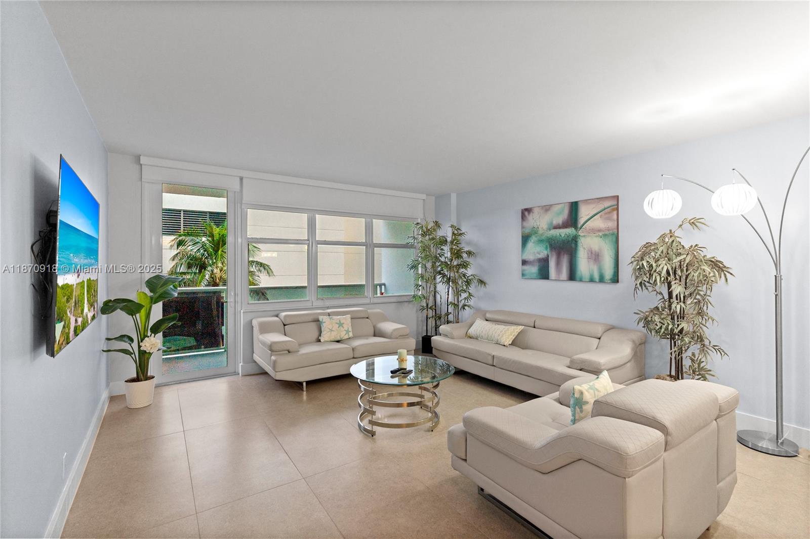 Photo of 3725 Ocean Dr  #311, Hollywood, Florida, 33019 - 