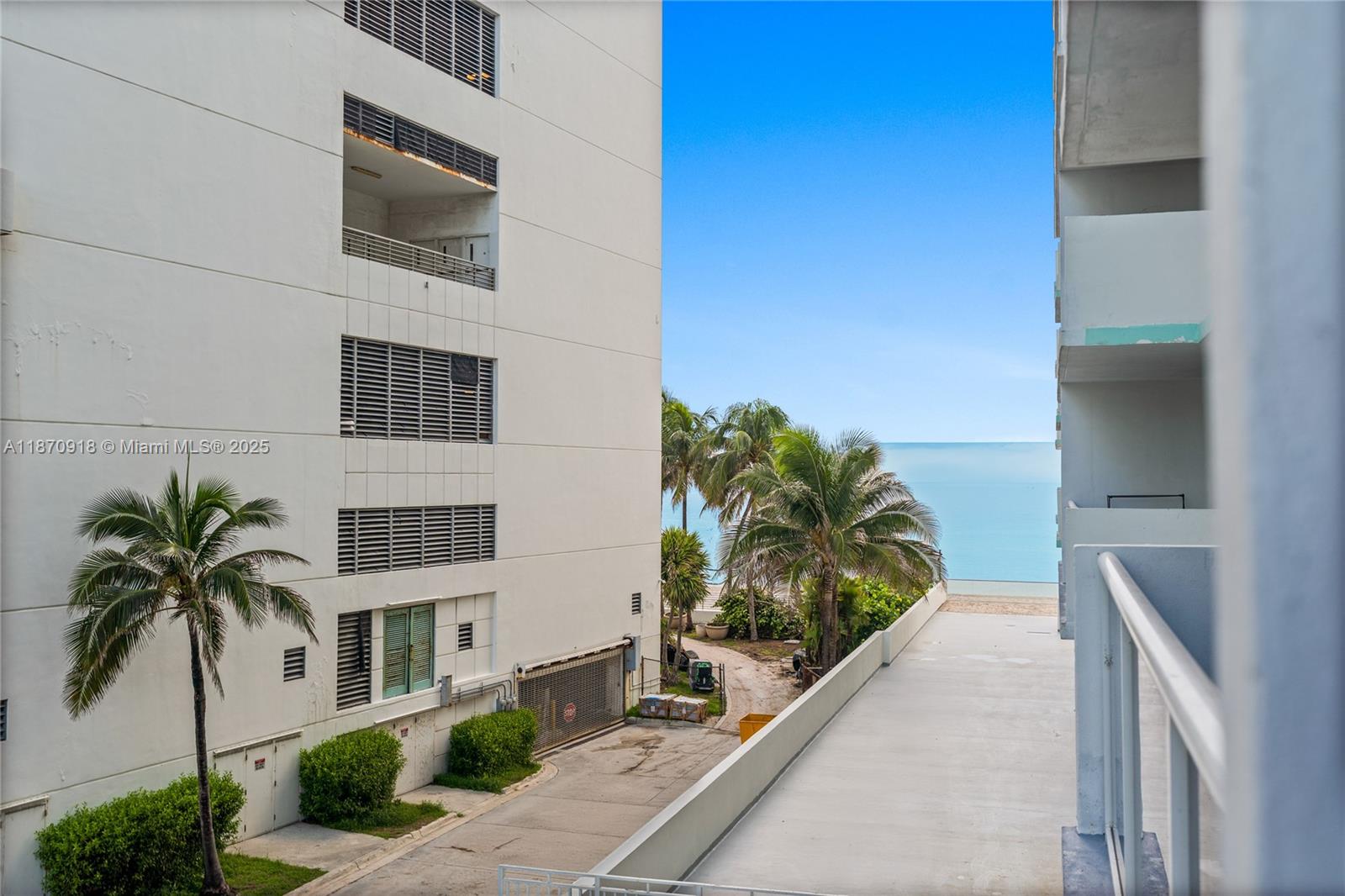 Photo of 3725 Ocean Dr  #311, Hollywood, Florida, 33019 - 