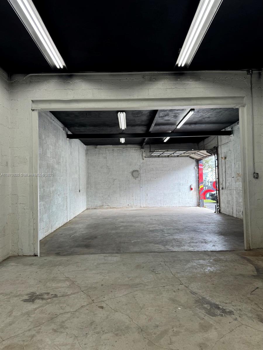 See details / sq. ft. $ 2025-09-02 0 Photo