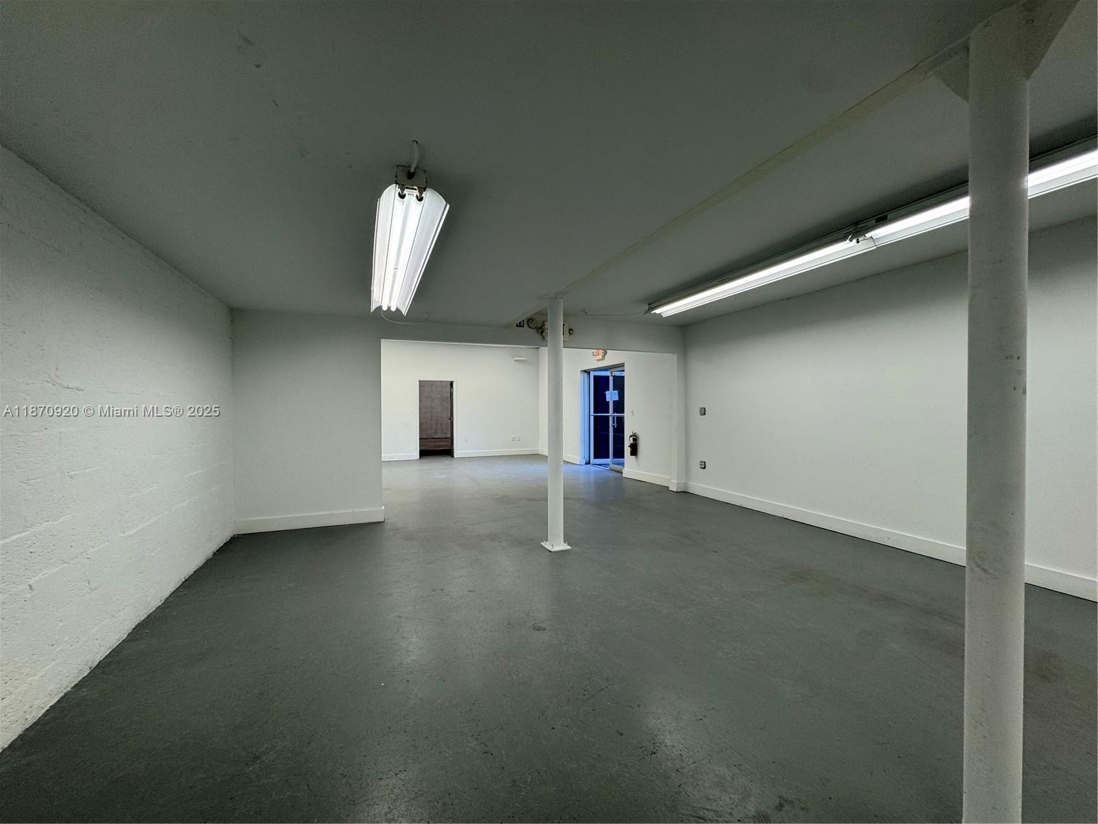   /   sq. ft. $ 2025-09-02 0 Photo