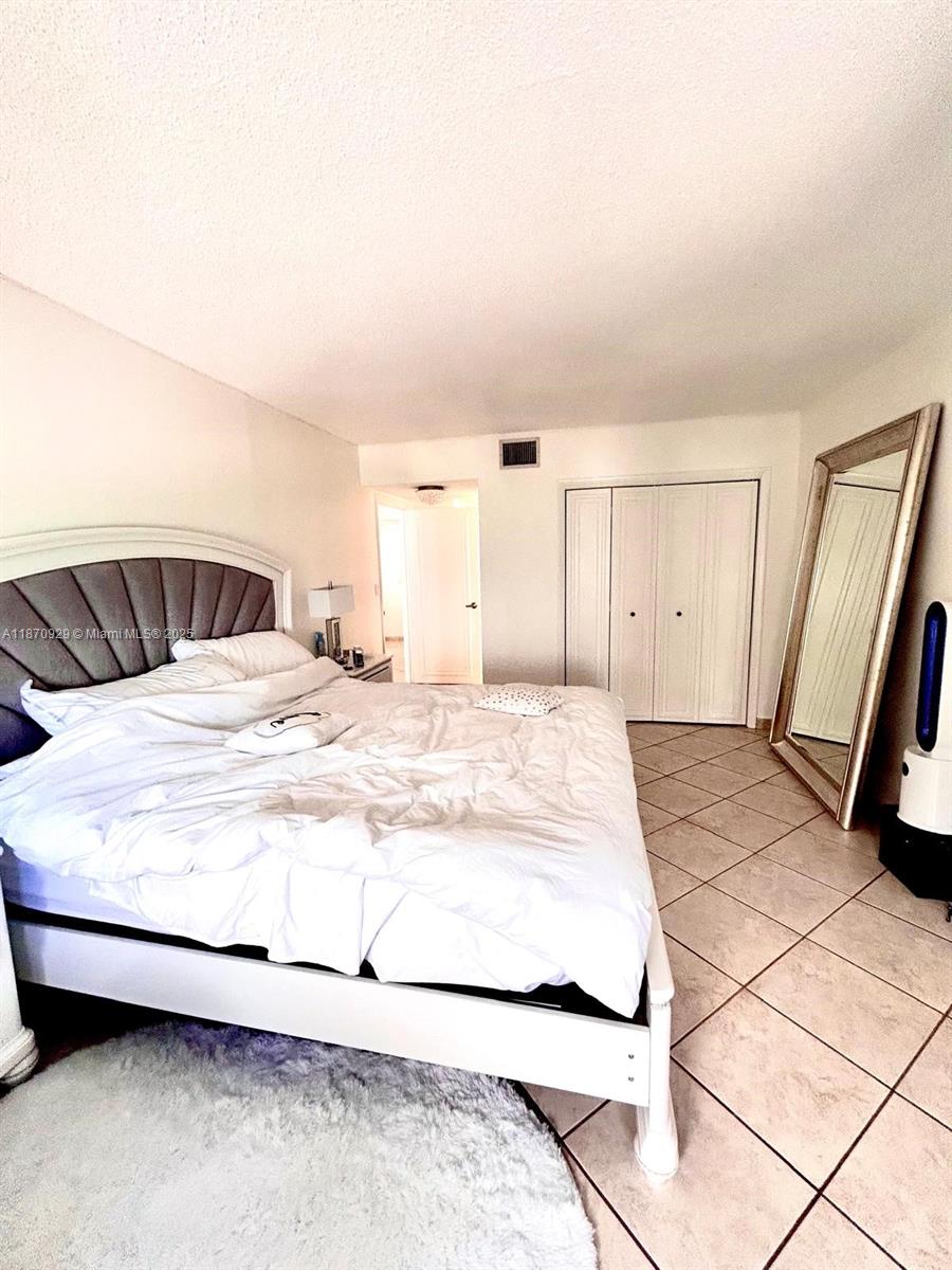 Photo of 3725 Ocean Dr  #1116, Hollywood, Florida, 33019 - 