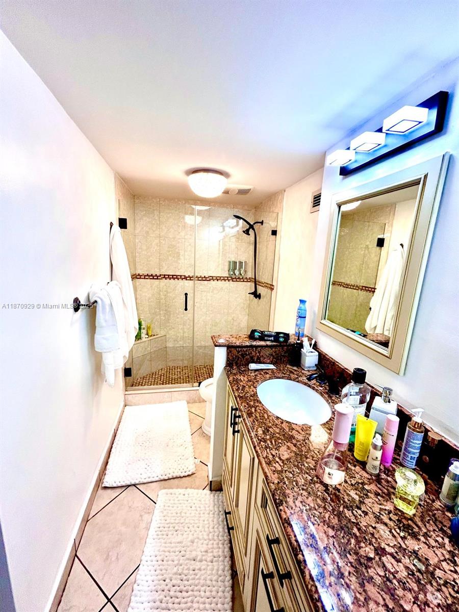Photo of 3725 Ocean Dr  #1116, Hollywood, Florida, 33019 - 