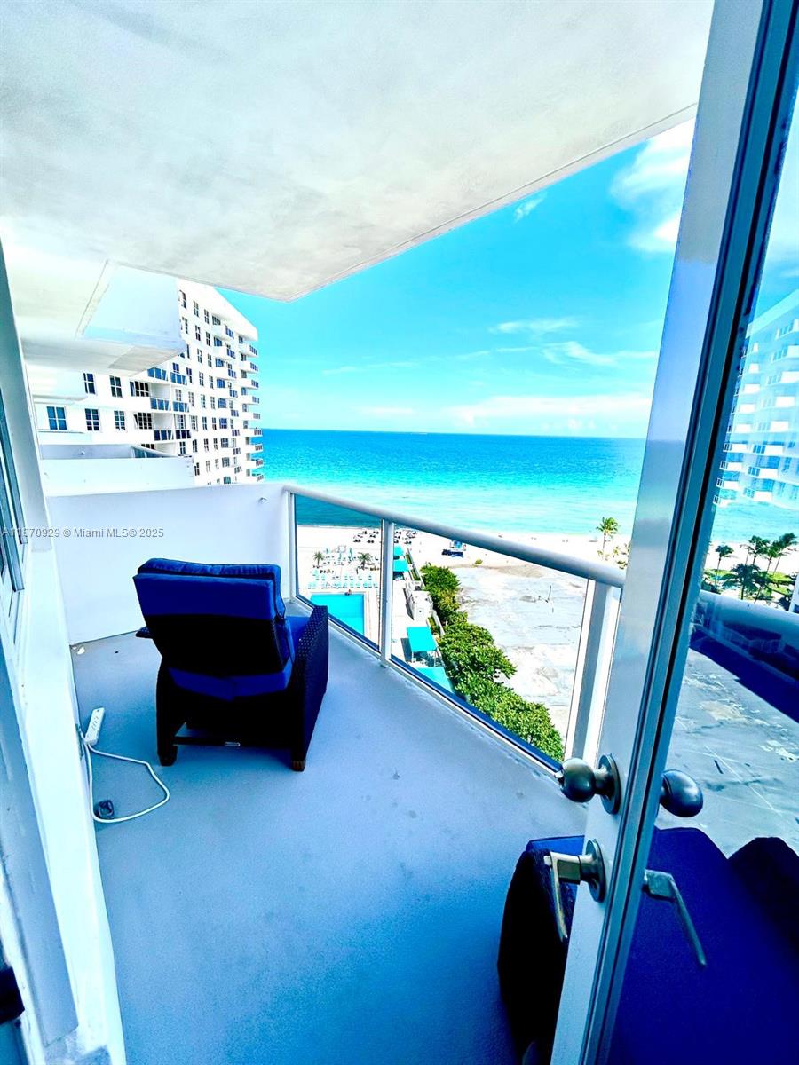 Photo of 3725 Ocean Dr  #1116, Hollywood, Florida, 33019 - 