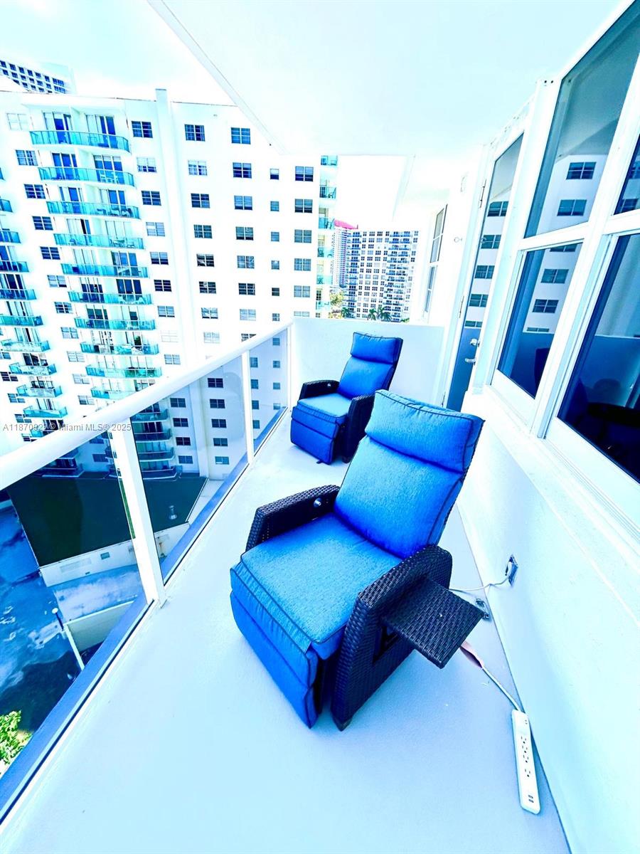 Photo of 3725 Ocean Dr  #1116, Hollywood, Florida, 33019 - 
