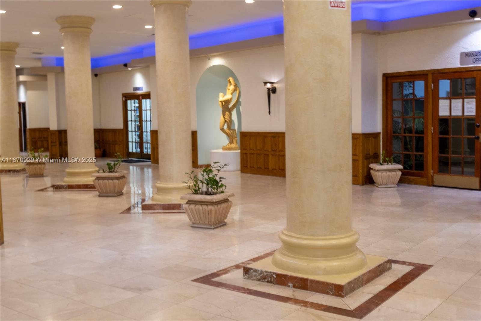 Photo of 3725 Ocean Dr  #1116, Hollywood, Florida, 33019 - 