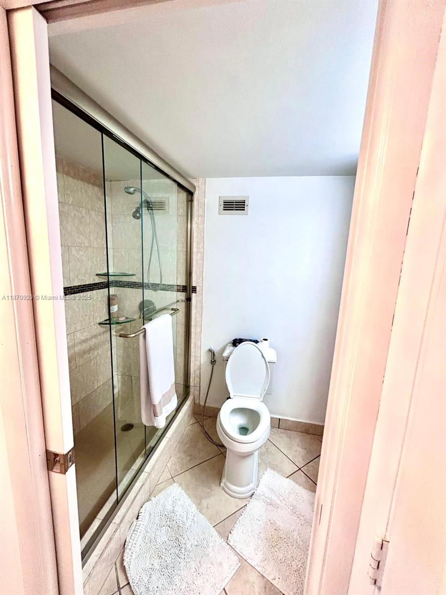 Photo of 3725 Ocean Dr #1116, Hollywood, Florida, 33019 -