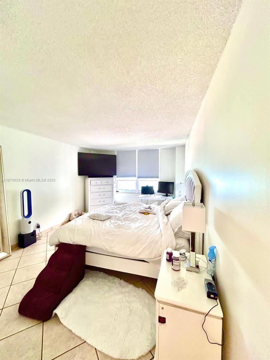 Photo of 3725 Ocean Dr  #1116, Hollywood, Florida, 33019 - 