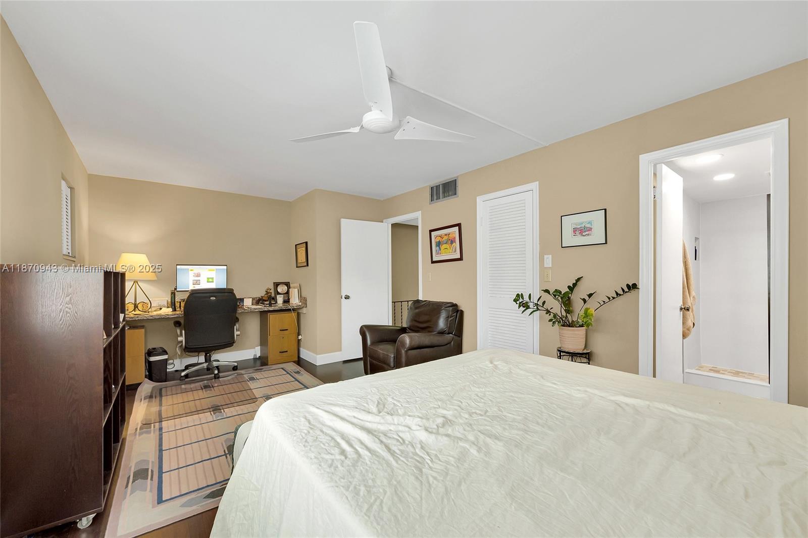 Photo of 715 27th Ave  (715), Hallandale Beach, Florida, 33009 - 2 Walking Closets In The Room