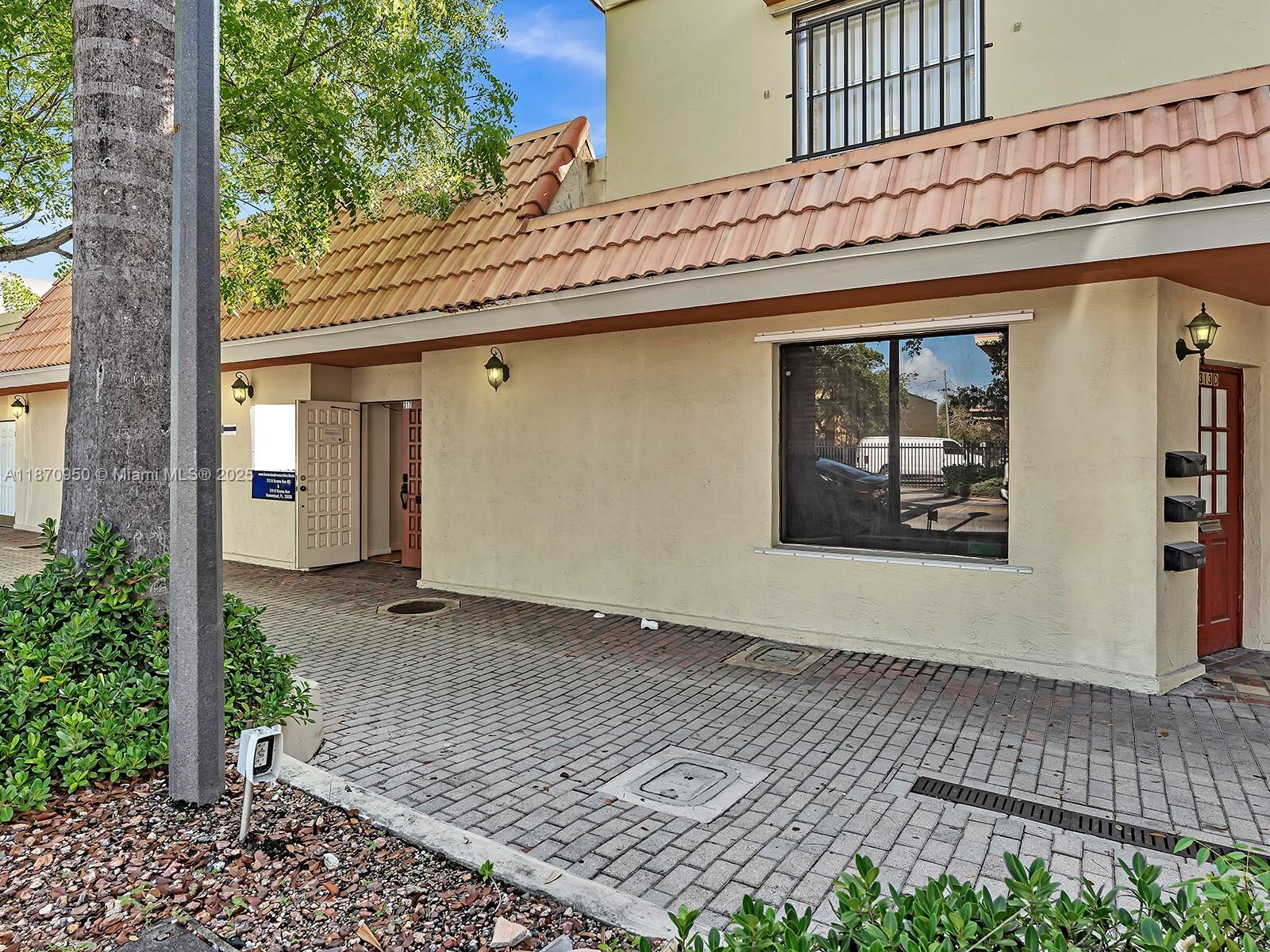 See details 313-317 / sq. ft. $ 2025-09-02 0 Photo