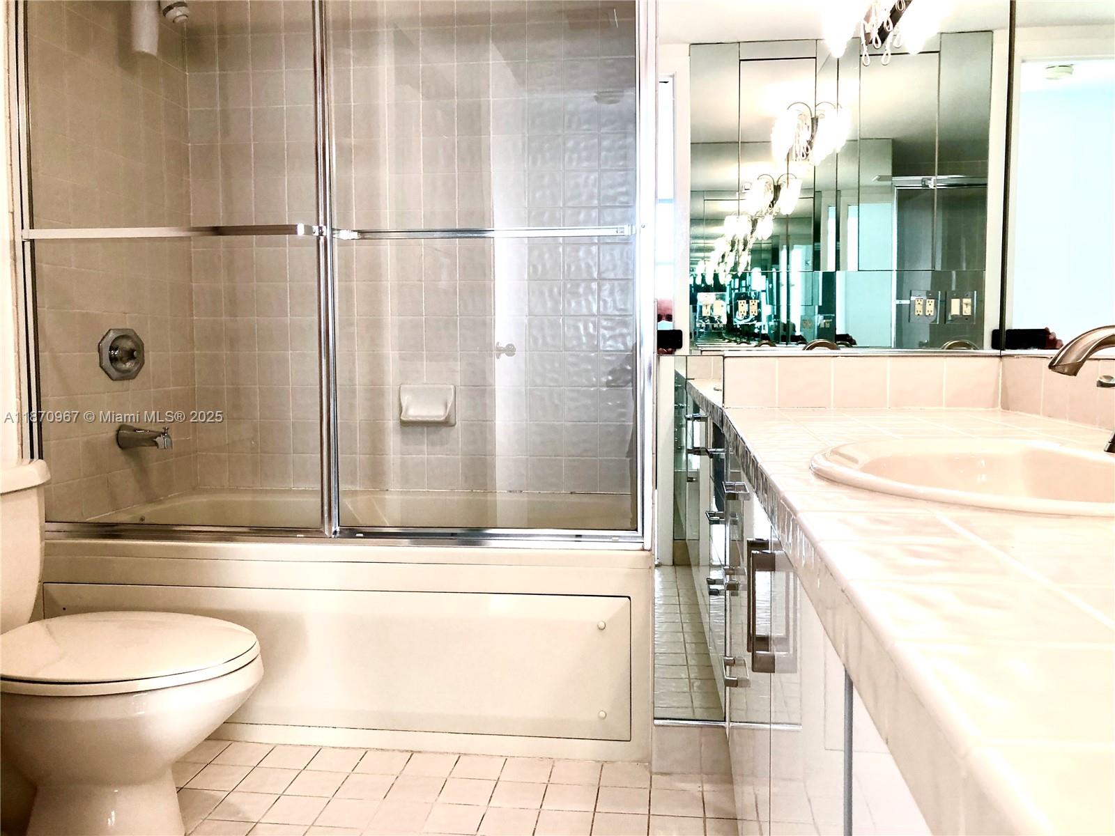 712 2 / 2 1350 sq. ft. $ 2025-09-15 0 Photo