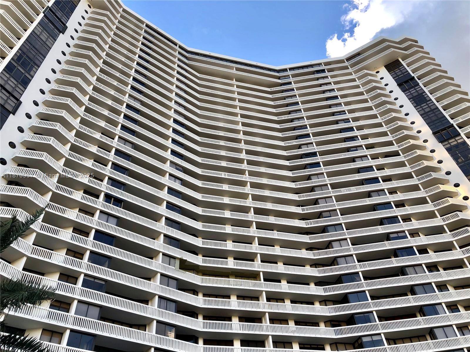 712 2 / 2 1350 sq. ft. $ 2025-09-15 0 Photo