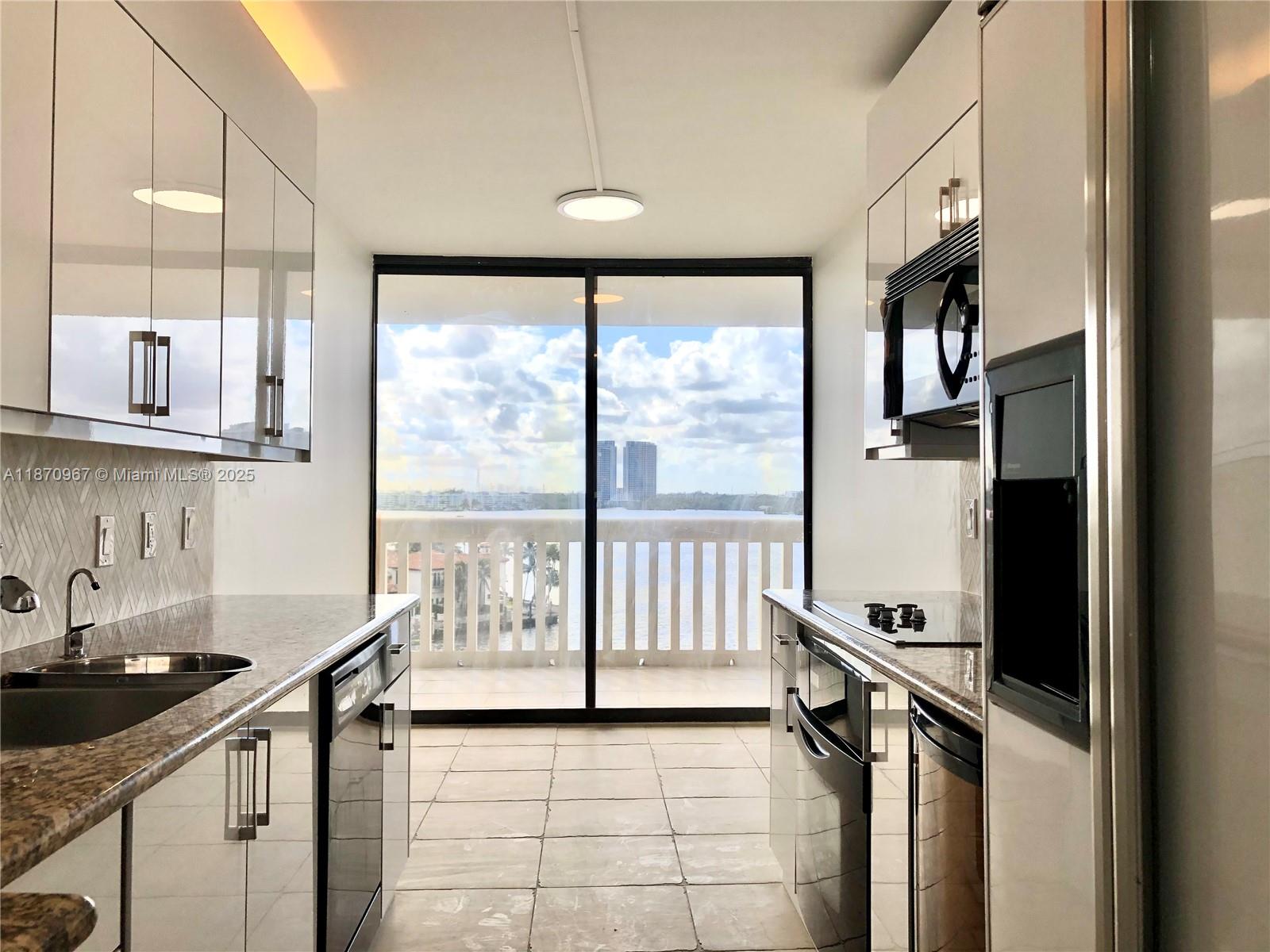 712 2 / 2 1350 sq. ft. $ 2025-09-15 0 Photo