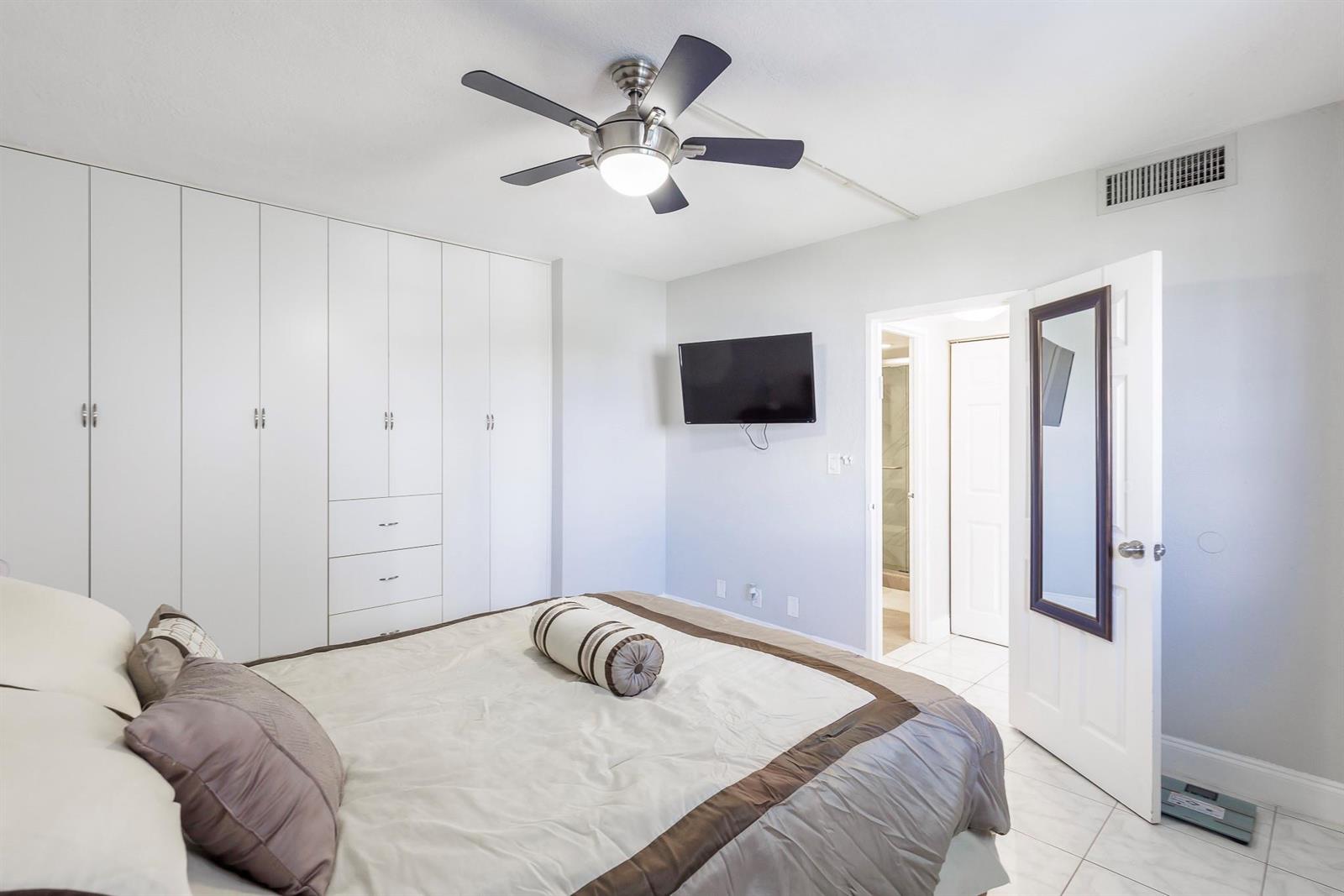 Photo of 3801 Ocean #10S, Hollywood, Florida, 33019 - Photo 11
