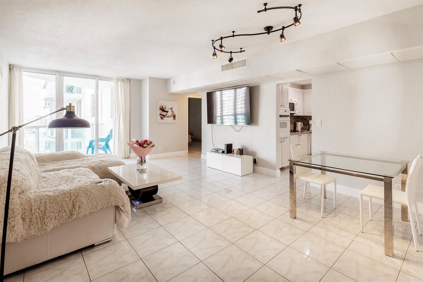Photo of 3801 Ocean #10S, Hollywood, Florida, 33019 - Photo 4