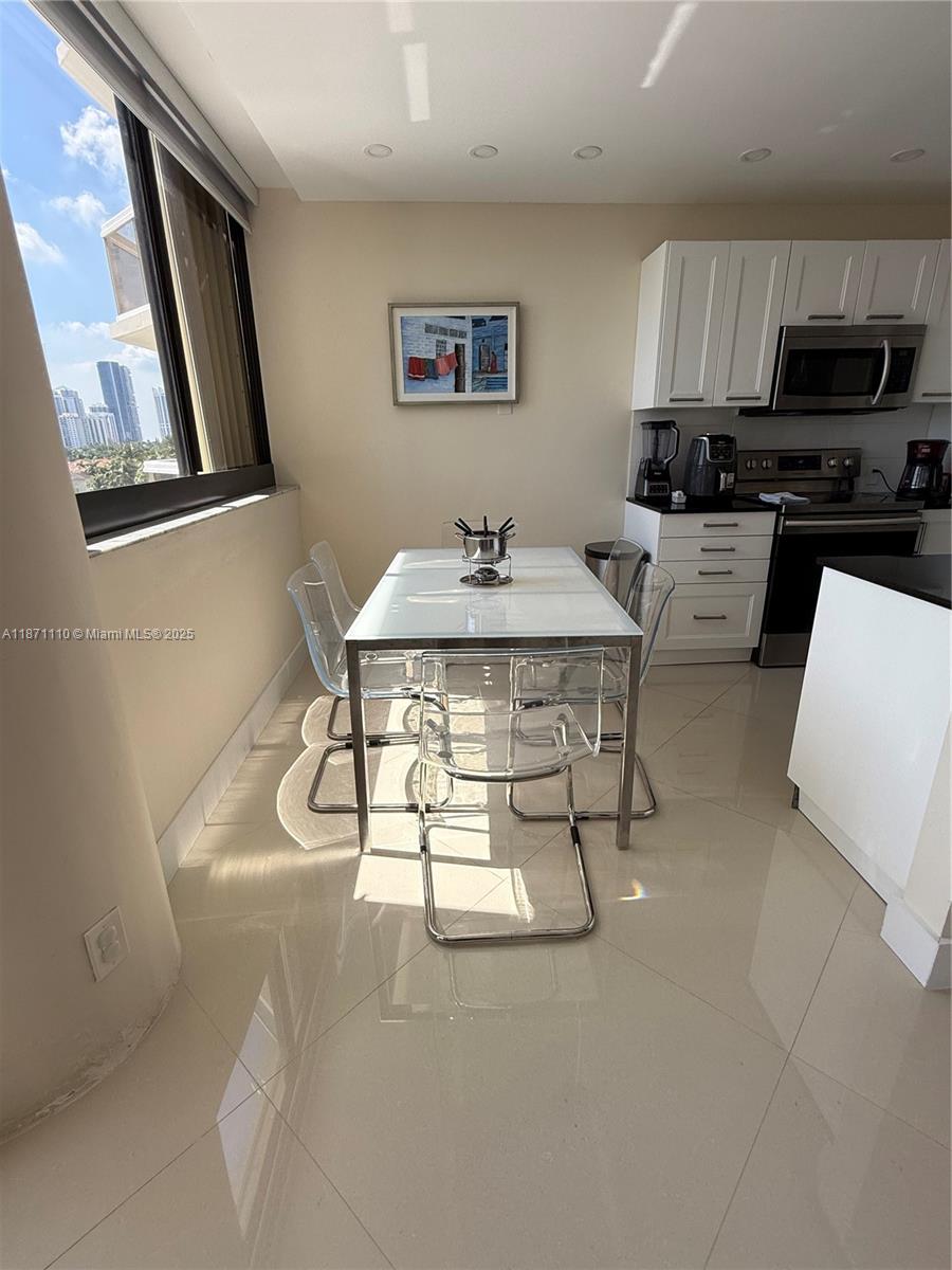 Photo of 20185 Country Club Dr  #510, Aventura, Florida, 33180 - 
