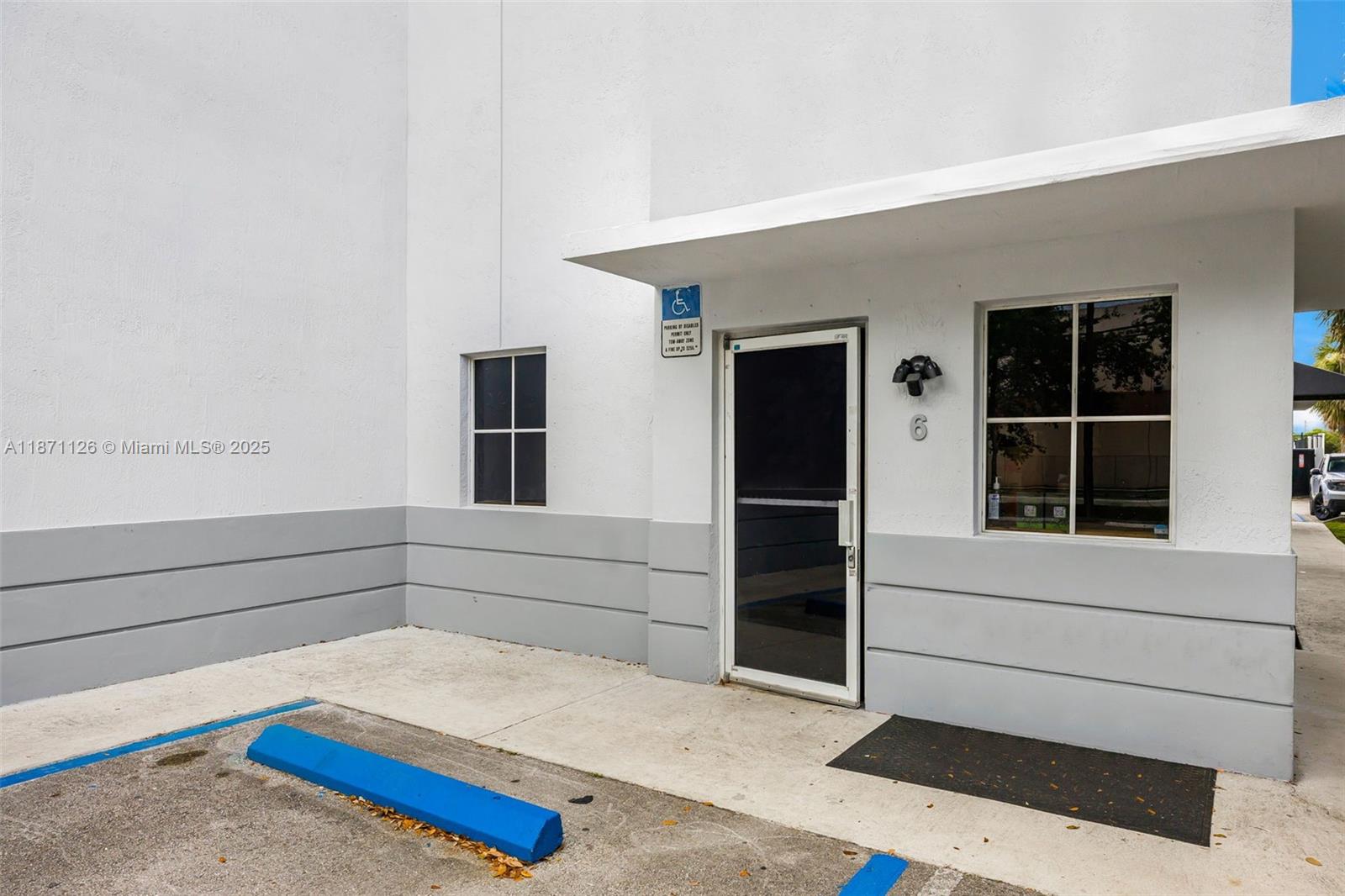 See details 6 / sq. ft. $ 2025-09-03 0 Photo