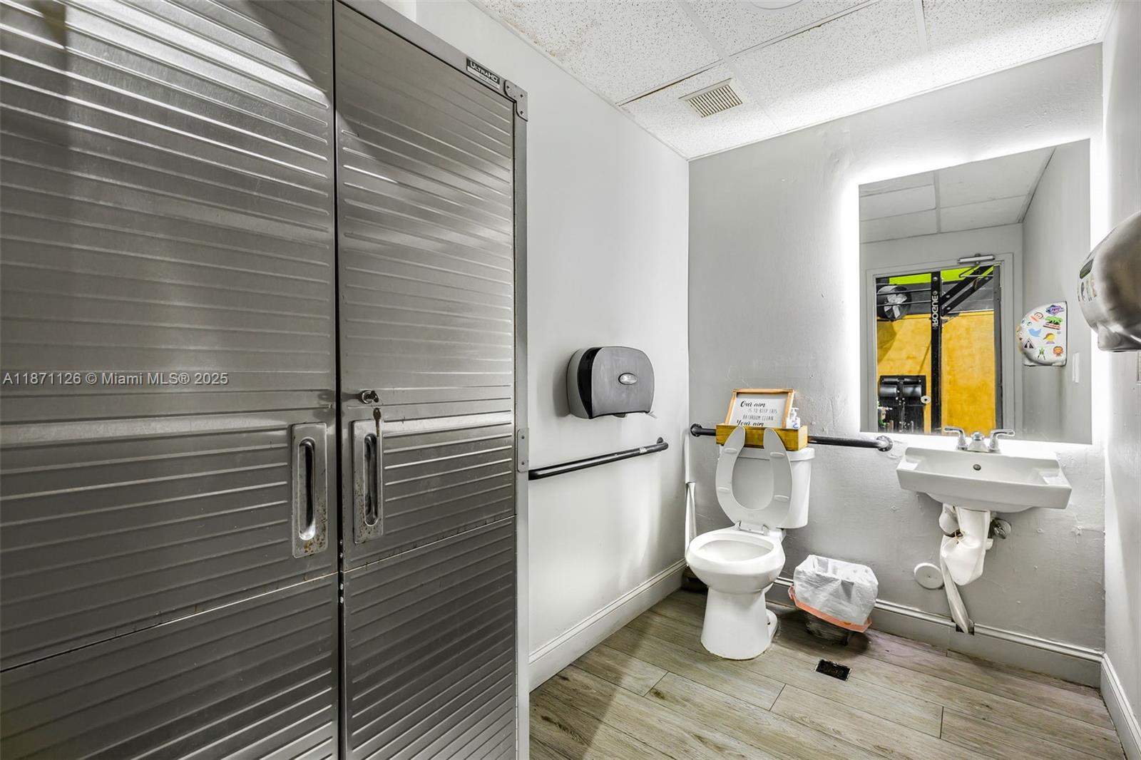 See details 6 / sq. ft. $ 2025-09-03 0 Photo