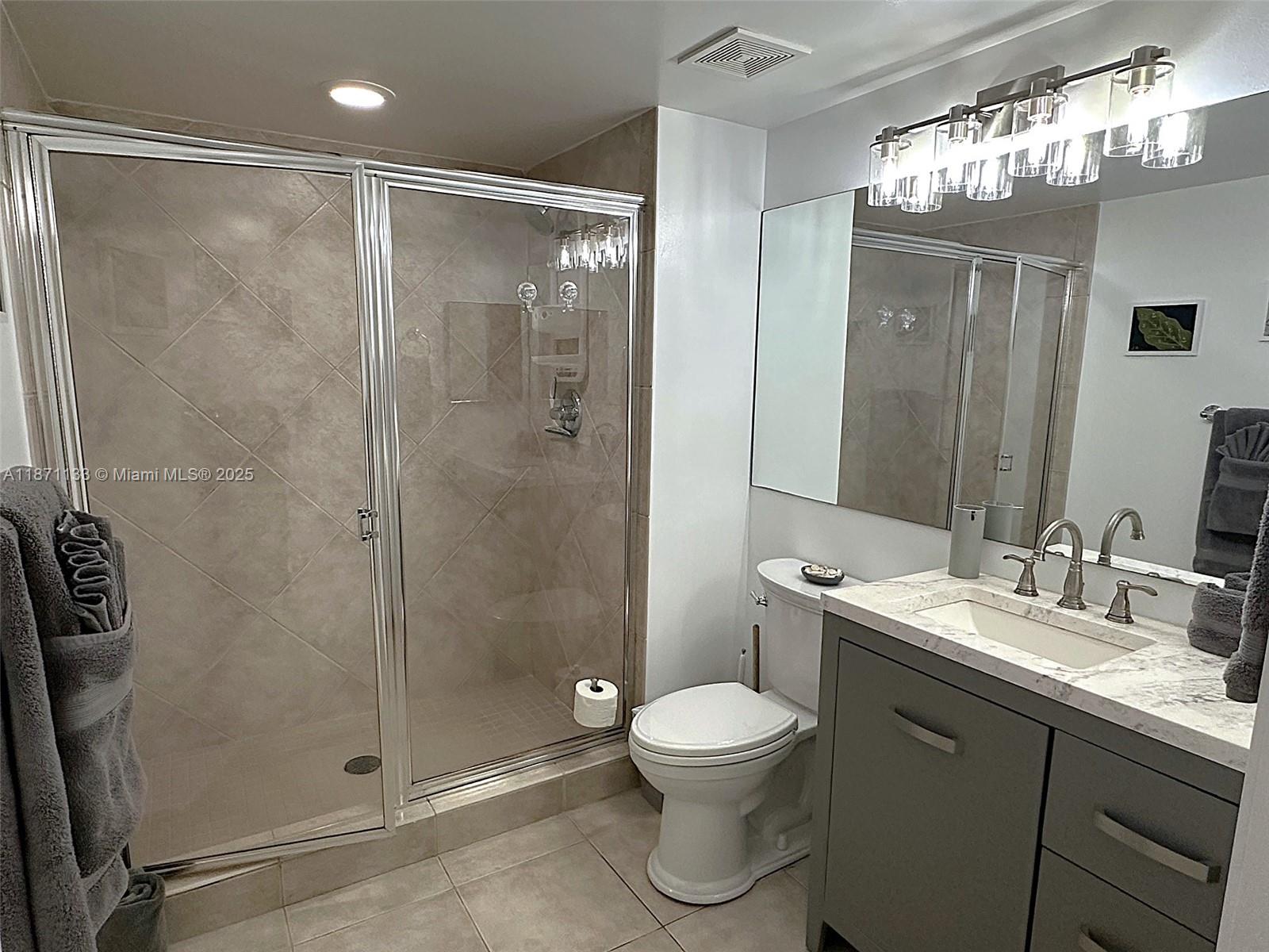 Photo of 2080 OCEAN DRIVE  #LPH06, Hallandale Beach, Florida, 33009 - Upgraded bathroom