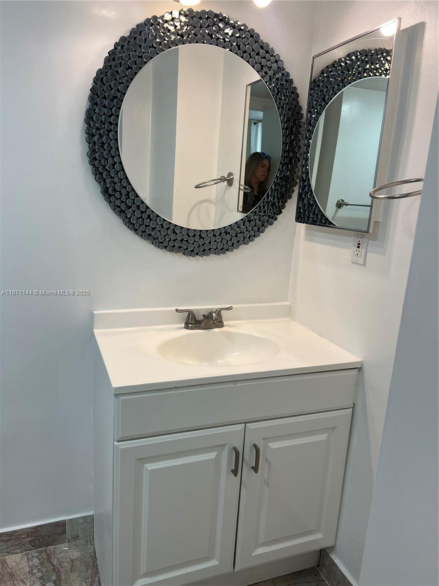 Photo of 20335 Country Club Dr  #302, Aventura, Florida, 33180 - 