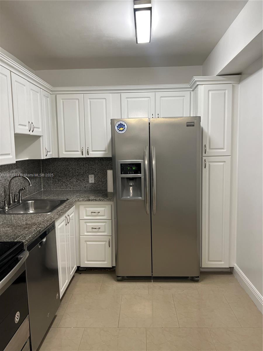 Photo of 20335 Country Club Dr #302, Aventura, Florida, 33180 -