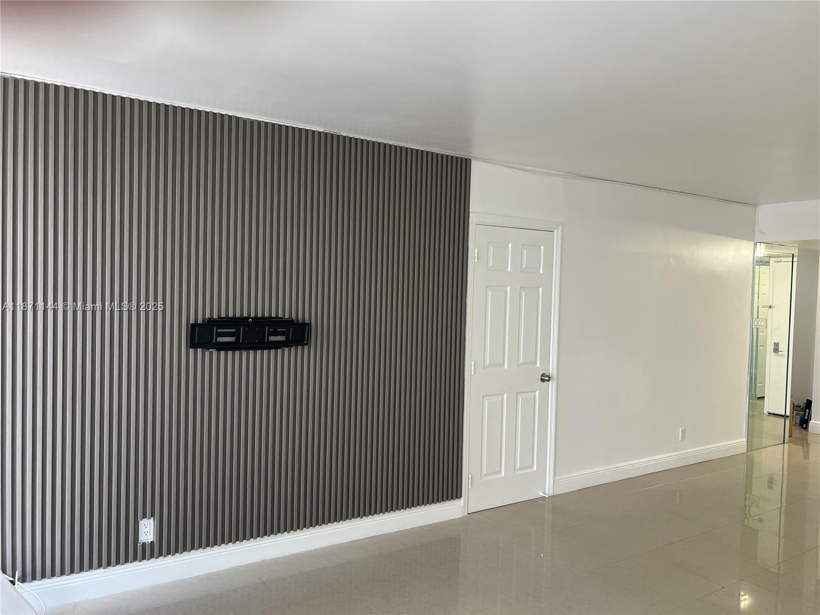 Photo of 20335 Country Club Dr #302, Aventura, Florida, 33180 -