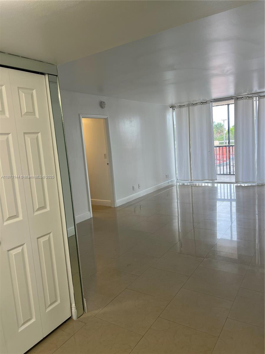 Photo of 20335 Country Club Dr #302, Aventura, Florida, 33180 -