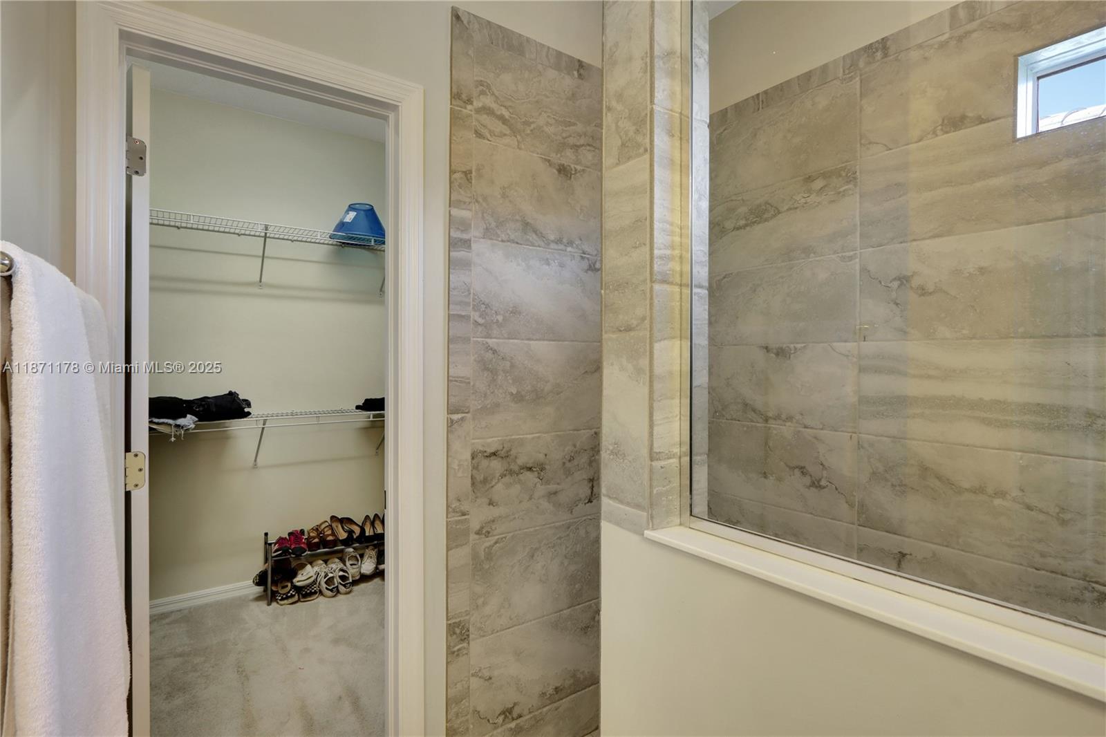 See details 4 / 3 2423 sq. ft. $ 2025-09-03 0 Photo