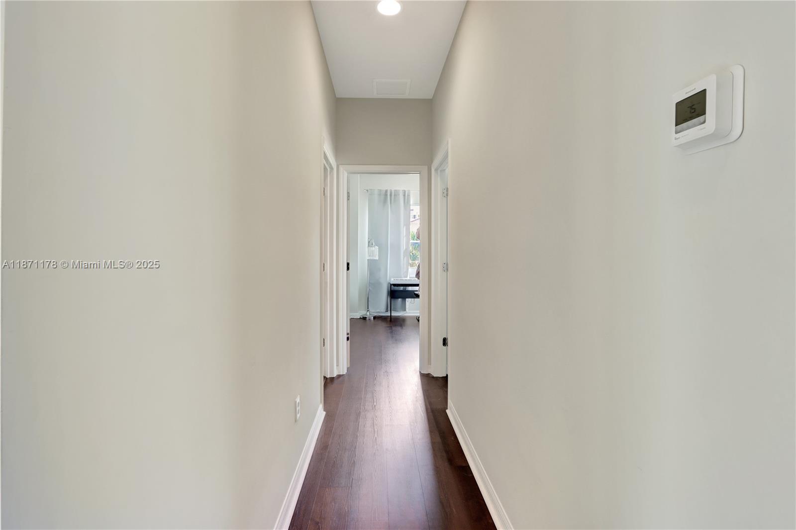 See details 4 / 3 2423 sq. ft. $ 2025-09-03 0 Photo