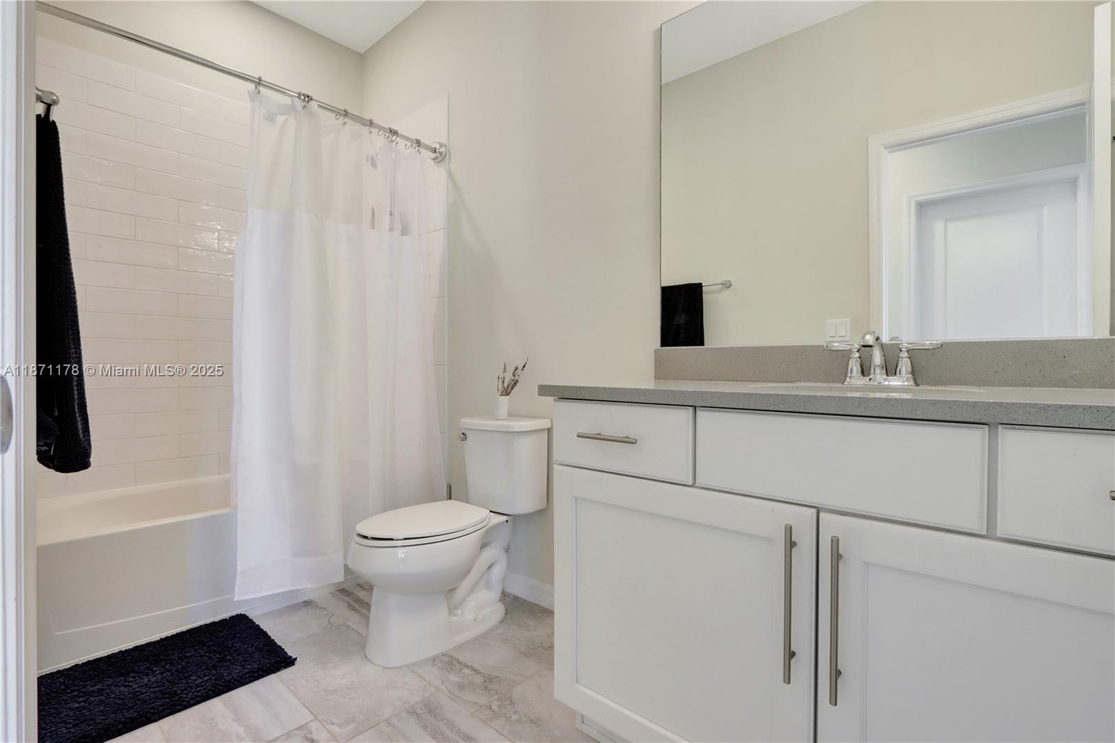 See details 4 / 3 2423 sq. ft. $ 2025-09-03 0 Photo