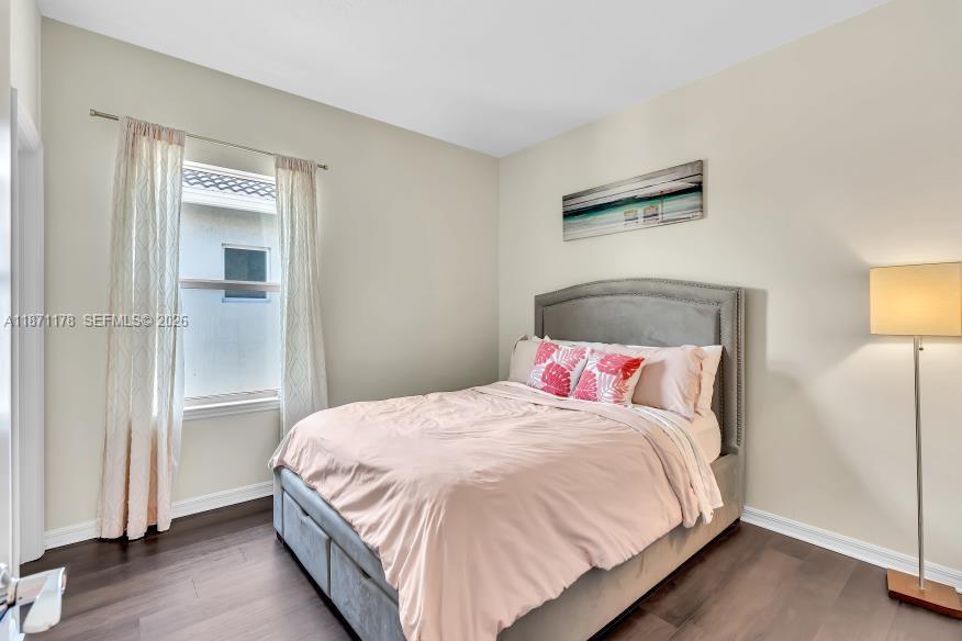4353 4 / 3 2423 sq. ft. $ 2026-06-11 0 foto