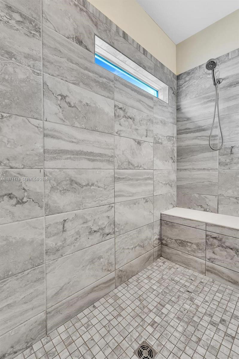 4353 4 / 3 2423 sq. ft. $ 2026-06-11 0 foto