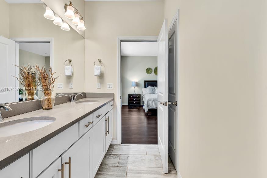 4353 4 / 3 2423 sq. ft. $ 2026-06-11 0 foto