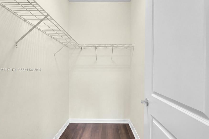 4353 4 / 3 2423 sq. ft. $ 2026-06-11 0 foto
